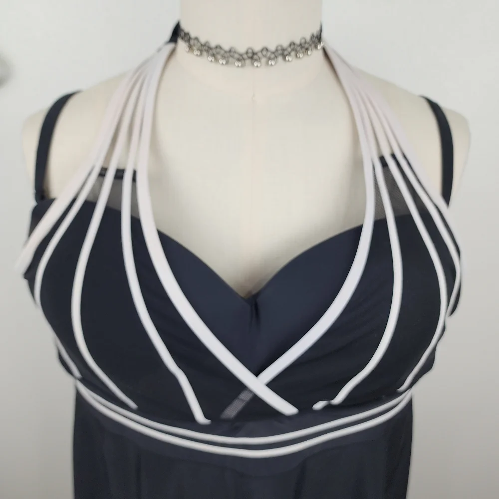 Kawell Black and White Halter Swim Takini Top Sz 3XL